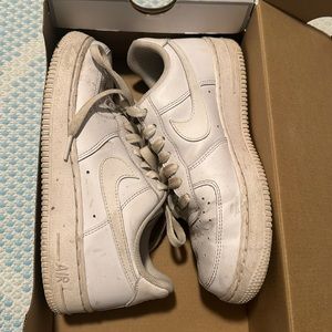 Women’s Air Force ones size 6